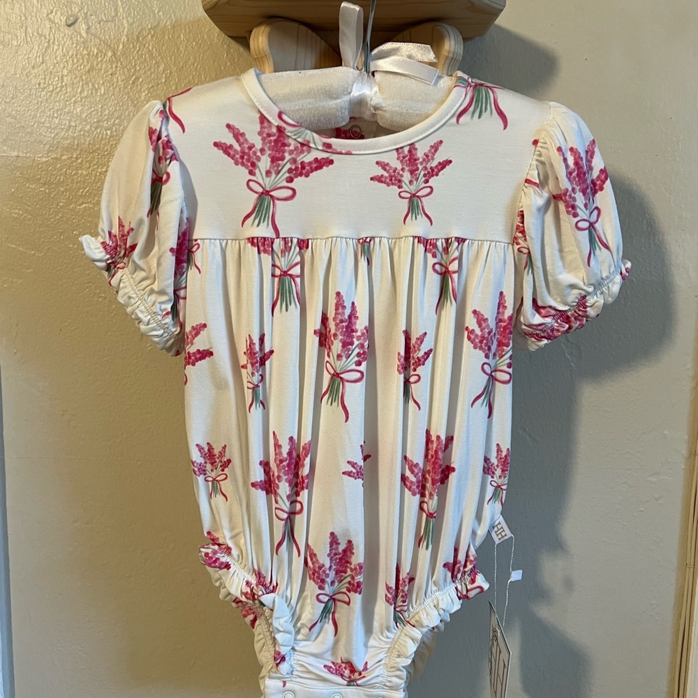 NWT Hamner Hill Cream Floral Bouquet Romper 2T